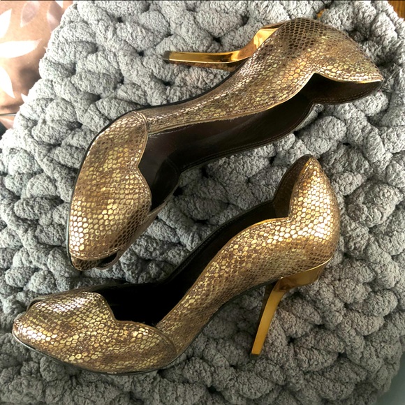 BCBG Snakeskin Stilettos - Picture 4 of 4